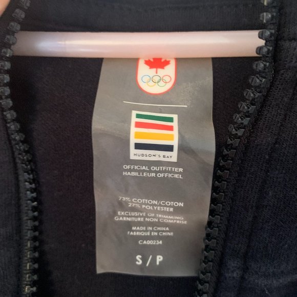 Black Canada Zip Up Sweater - Picture 2 of 3